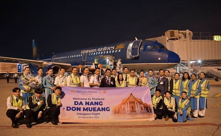 Vietnam Airlines’ new direct flight from Don Mueang International Airport in Bangkok to Da Nang International Airport (Vietnam) launched on November 29, 2023. (Photo: VNA)