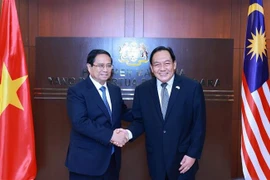 PM meets with Malaysian Senate President