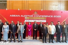 Participants of the ASEAN Auditor Conference 2025 pose for a group photo. (Source: VNA)