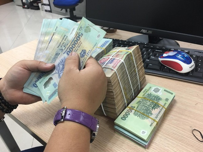 UOB expects the State Bank of Vietnam to keep its policy rate unchanged, with the refinancing rate kept at 4.5%. (Photo: VietnamPlus) state-bank.jpg