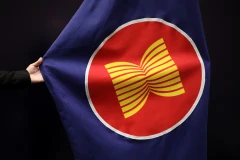 ASEAN foreign ministers call for end to Myanmar violence